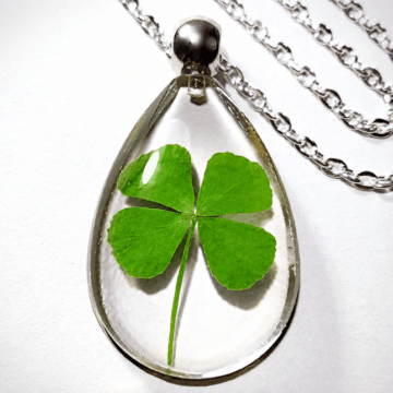 Real Preserved Four Leaf Clover, Lucky Charm, Specimen in Resin, Clover Jewelry